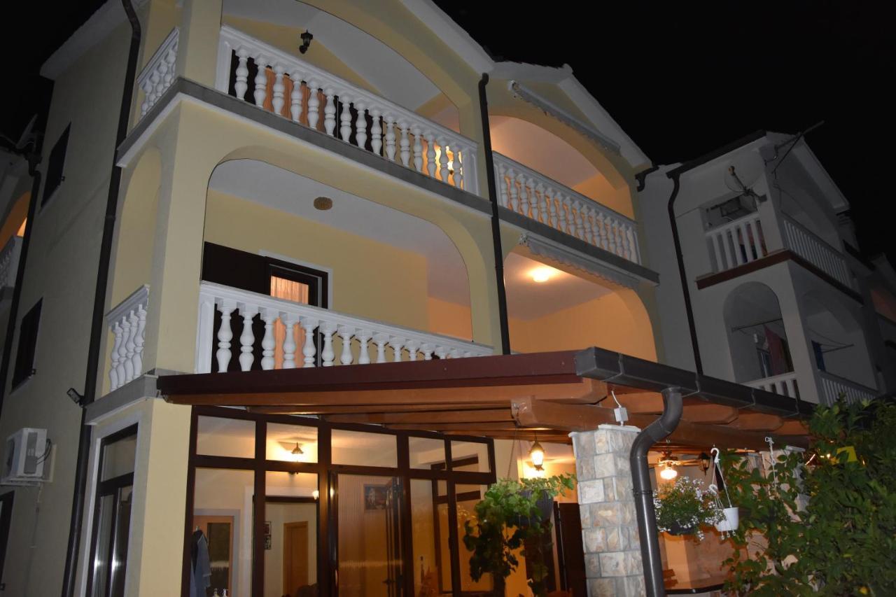 Apartments Villa Macola Trogir Exterior foto