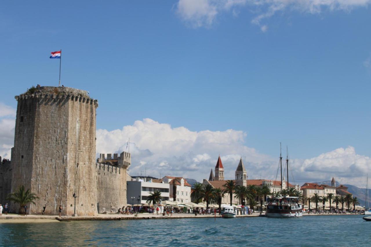 Apartments Villa Macola Trogir Exterior foto