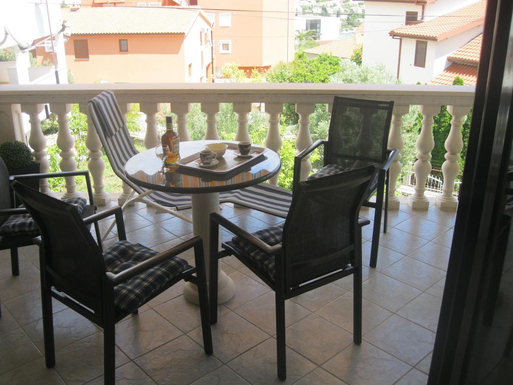 Apartments Villa Macola Trogir Exterior foto