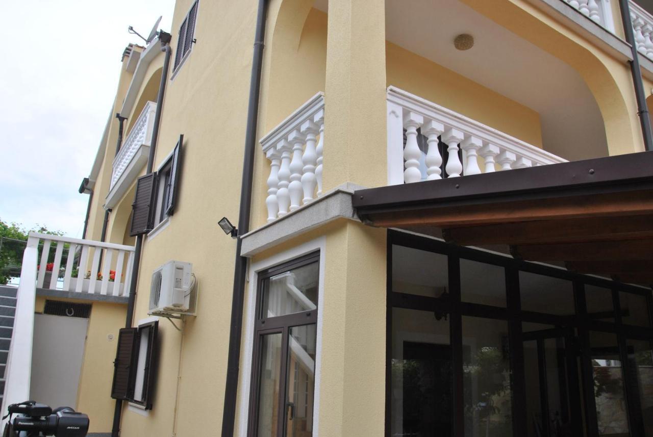 Apartments Villa Macola Trogir Exterior foto
